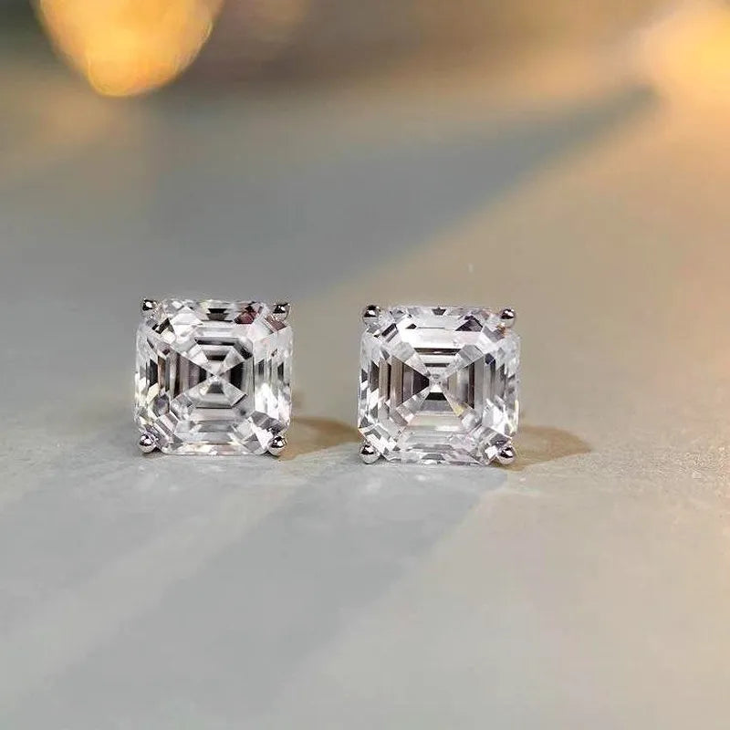 Close-up detail of the sparkling zircons and plating on the Zircon Jewelry Set