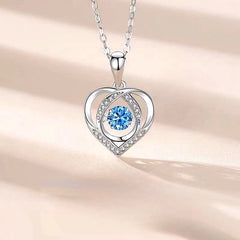 Detailed view of the Sterling Silver Luxury Dynamic Heart Necklace chain and pendant